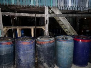 Video: Terungkap Penimbunan 2.600 Liter Solar Subsidi di Selayar Sulsel