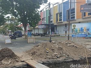 Warga Kota Blitar Kecele Akses Jalan Ditutup Total gegara Gorong-gorong