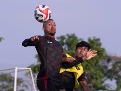 Java United Incar Poin Penuh di Markas Persita