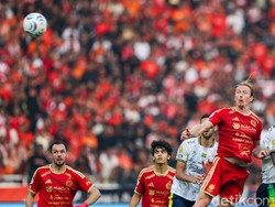  Kemenangan ini menjadi semakin spesial bagi Ivan Mamut karena laga melawan Persib merupakan kesempatan awalnya tampil bersama Persija setelah resmi bergabung pada Kamis (10/9/2026).