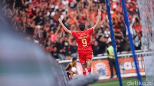Persija Menang Dramatis 2-1 atas Persib di GBK