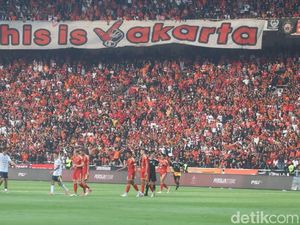 SUGBK Ditutup, Persija Harus Cari Stadion Alternatif