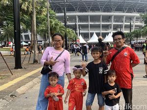 Cerita Rahmat Boyong 4 Bocah Nonton Persija Vs Persib di GBK