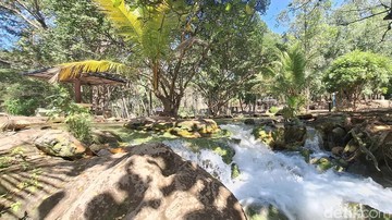 Sensasi Berendam di Air Panas So'a Ngada, Berendam Hangat di Tengah Rimbun Alam