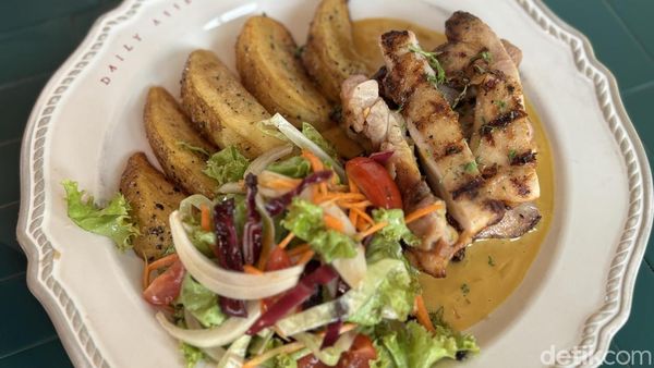 Hidden Gem di Gedung Sudirman, Ada Pizza hingga Chicken Steak!
