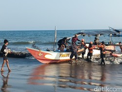 Istri Ungkap Kejanggalan Kematian Nelayan Jembrana yang Ditemukan di Banyuwangi