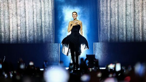 Parade Gaya Mewah Celine Dion di Konser Comeback, Pakai Dior Hingga Givenchy