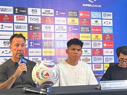Van Gastel Sebut Kartu Merah Biang Kerok PSIM Takluk dari Persebaya