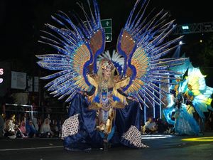 Lamongan Night Carnival Tahun Kedua Sedot Animo Ribuan Warga