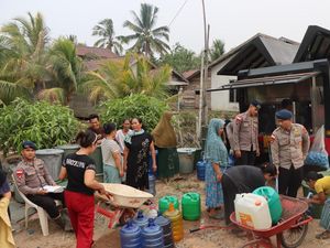Polres Ketapang Kerahkan Mobile Water Treatment Bantu Warga Krisis Air Bersih