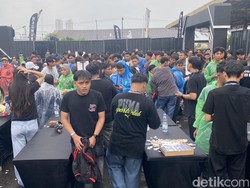 Warga Antusias Nonton Magnumotion Loud Fest Medan Meski Sempat Diguyur Hujan