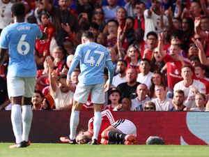 Video Pelatih Man City: Foden Layak Kartu Merah, tapi Bruno Fernandes Juga
