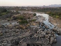 Terpopuler: Sungai di Gowa Mengering, Jadi Wisata Dadakan