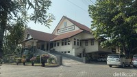 Geramnya Pak Kades Pergoki Istrinya Ngamar Bareng Anggota Dewan