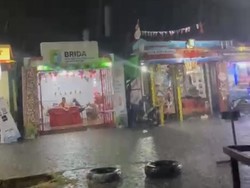 Sintang Diguyur Hujan Malam Ini, Warga Lega di Tengah Karhutla