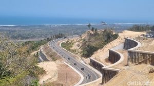 Melihat Cantiknya Panorama Laut JJLS Kelok 23 yang Diuji Coba Hari Ini