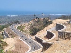 Melihat Cantiknya Panorama Laut JJLS Kelok 23 yang Diuji Coba Hari Ini