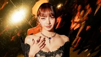 Potret Lisa BLACKPINK Dituduh Oplas, Tampil Elegan di Acara BVLGARI
