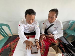 Ratusan Keluarga Penerima Manfaat di Banyuwangi terindikasi judi online, menyebabkan penghentian bantuan sosial PKH-BPNT. Proses verifikasi ketat diterapkan.