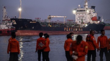 Berita dari Detik Finance: Pertamina Serahkan 16 Korban Kapal Virgo ke Basarnas