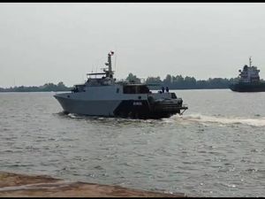TNI AL Kerahkan 5 KRI dan Pesawat Cari Korban Kapal Virgo di Banjarmasin