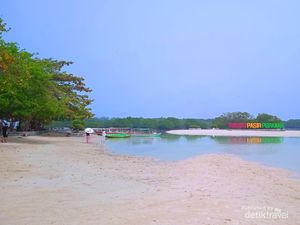 8 Aktivitas Seru di Pantai Pasir Perawan, Pulau Pari