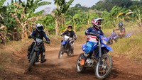 Jangan Takut Kepleset, Ini Teknik Berkendara Motor di Lintasan Off Road