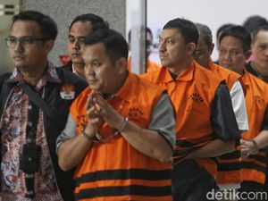 Eks Bupati Kebumen Arif Sugiyanto Ditahan KPK