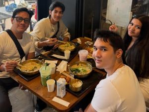 Andre Taulany Ajak Anak-anak Kulineran, Cicip Ramen Jepang hingga BBQ