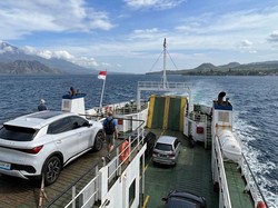 Bawa Mobil Listrik Naik Kapal Laut, Baterai Wajib di Bawah 50%