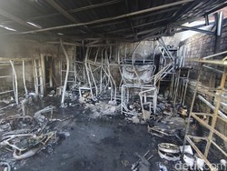 Kesaksian Warga Dengar Ledakan lalu Api Berkobar