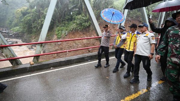 Momen Mendagri Tito Turun Langsung Cek Infrastruktur Bener Meriah Pascabencana