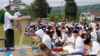 Ikhtiar Batin Atasi Kekeringan, Ribuan Warga KBB Salat Istisqo