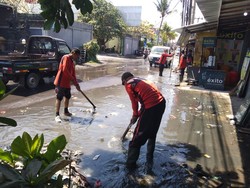 Air Irigasi di Tabanan Meluap ke Jalan, Pelaku Usaha Kena Dampak