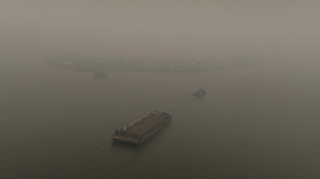 Kabut Asap Selimuti Palembang, KSOP Imbau Kapal dan Nelayan Tak Berlayar