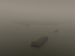 Kabut Asap Selimuti Palembang, KSOP Imbau Kapal dan Nelayan Tak Berlayar