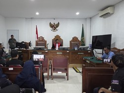 Hakim Kabulkan Sebagian Praperadilan Kelima Roy Suryo soal Ganti Rugi