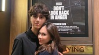 Gaya Wulan Guritno Pose Mesra Bareng Putranya, Paras Ganteng Bikin Salfok
