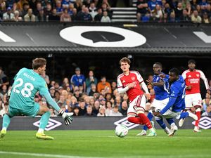 Ipswich Vs Arsenal: Dowman 2 Gol, The Gunners Menang 4-2