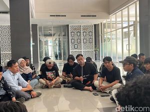 Demo Mahasiswa UINSA Desak Rektor Mundur, Mediasi Buntu