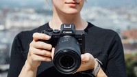 Canon Rilis EOS R8 Mark II: Desain Retro dan Stabilisasi 5-Axis