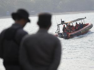 Tim SAR Perluas Pencarian 5 Jurnalis Hilang di Selat Sunda, Dibagi 8 Sektor