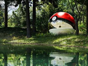 Foto: Gemasnya Hotel Bertema Pokemon, Bentuknya Bola Raksasa!
