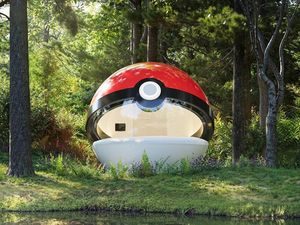 Bukan di Game, Poke Ball Raksasa Ini Jadi Hotel di Jepang