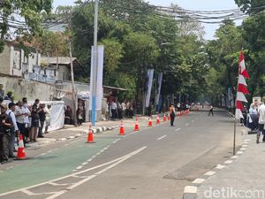 Jalan Minangkabau Timur Arah Manggarai Ditutup Jelang Peresmian LRT