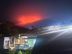 Kebakaran Gunung Wilis Jauh dari Permukiman, Petugas-Warga Tetap Siaga