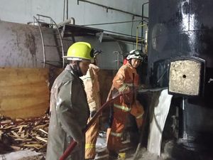 Kebakaran Pabrik Kayu Milik Keluarga Jokowi Diduga Berasal dari Pipa Oli Bocor