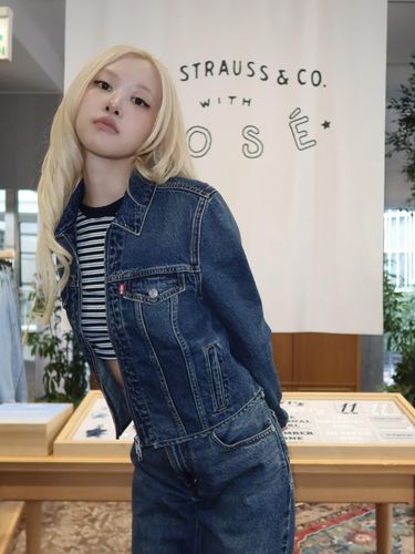Kolaborasi Levi's dan Rose BLACKPINK 'The Original Girl'