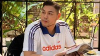 Liburan ke Jepang, Ivan Gunawan Asyik Ngopi hingga Makan Steak Wagyu