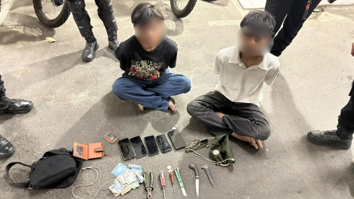 Dua Terduga Begal di Jaktim Dicokok, Polisi Sita Senjata Tajam dan Ponsel